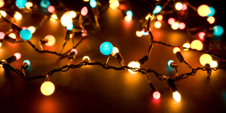 Tips: Make sure you’re safe before you hang your Christmas lights