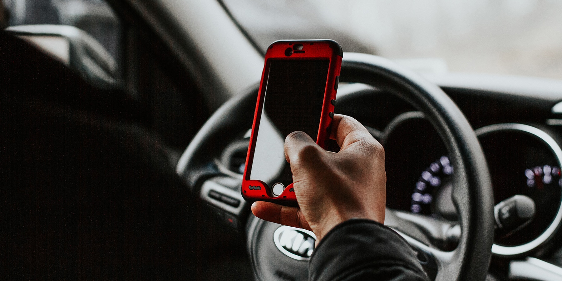 Distracted driving injures 400,000 people and kills 4,000 each year. Here’s how to avoid driving distracted, and save lives.