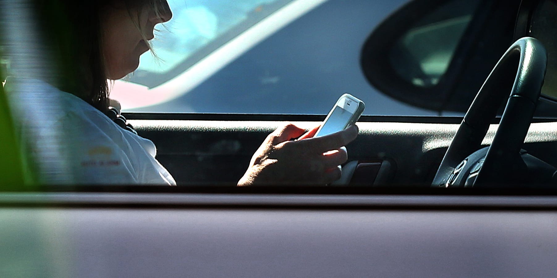 Hands on the wheel: We can all do our part to end distracted driving